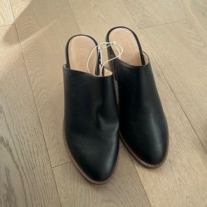Lack vegan leather mules